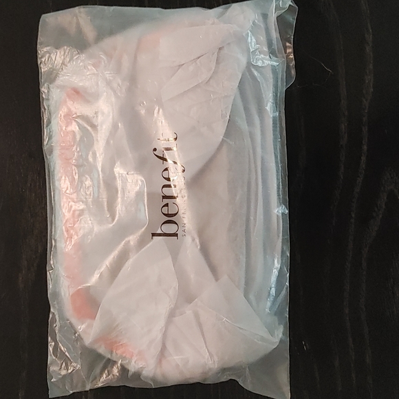 Benefit Cosmetic Bag - Picture 4 of 4